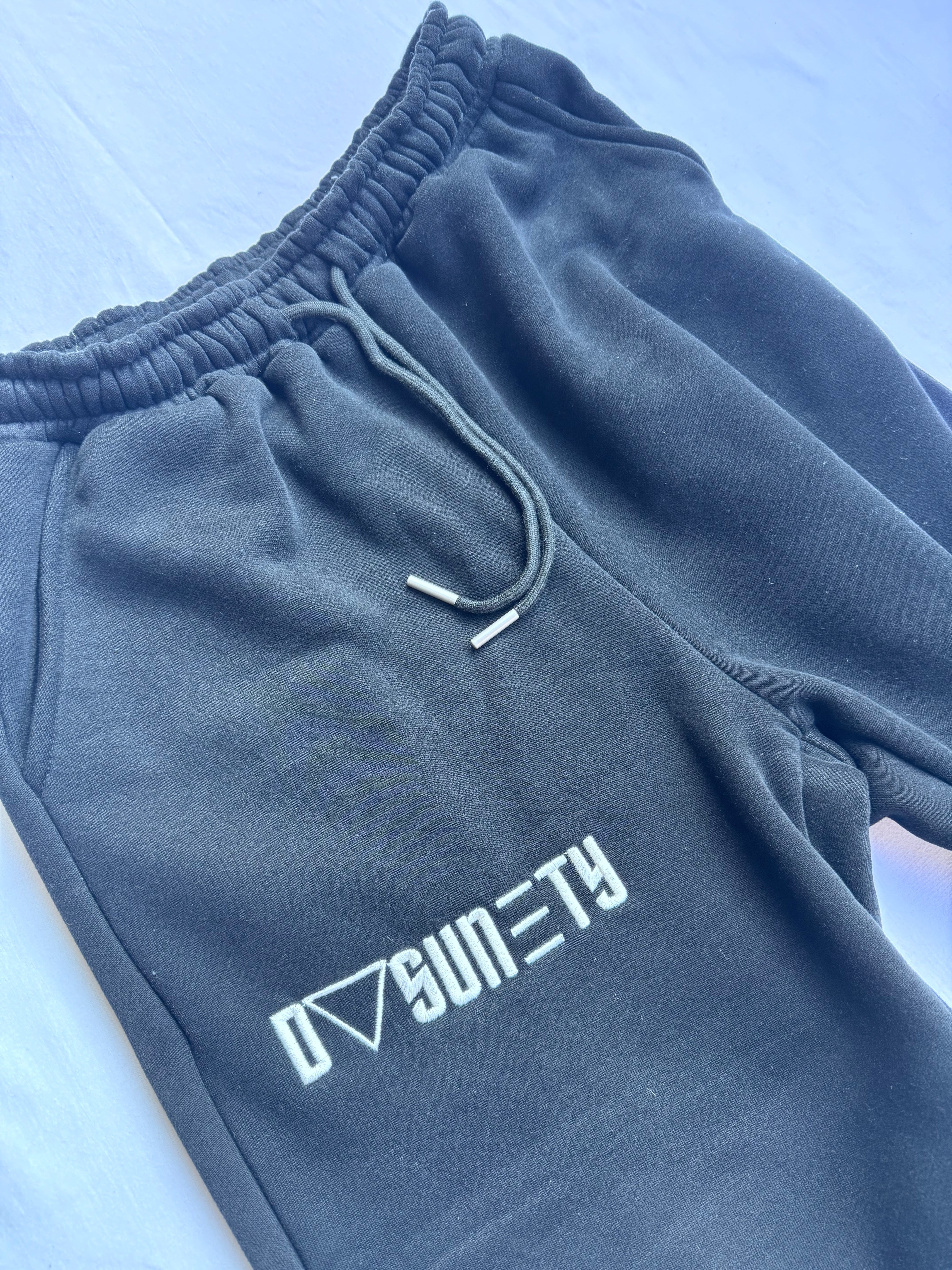 DASUNITY ULTRA BAGGY PANTS